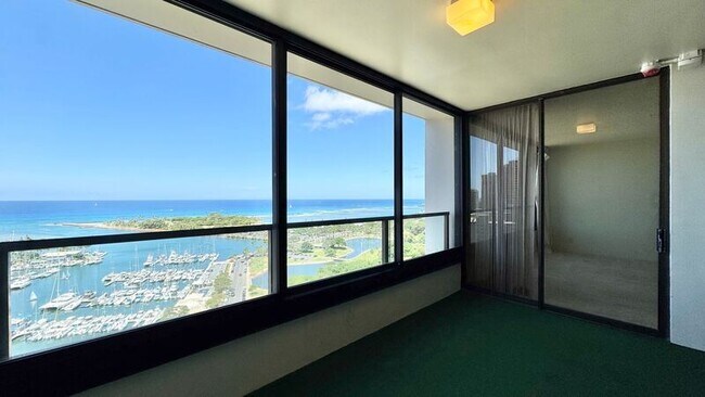 Building Photo - 1600 Ala Moana Blvd