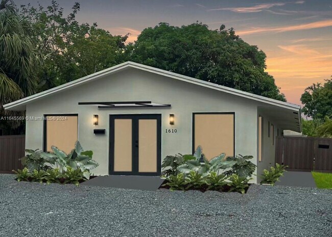 Primary Photo - 1610 NE 17th Ave