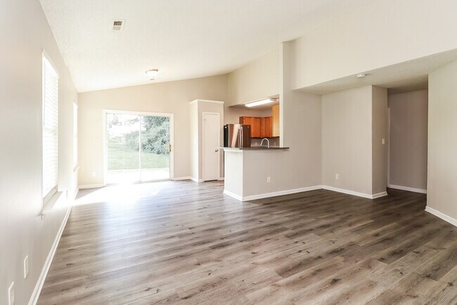 Building Photo - 12144 Stewarts Crossing Dr