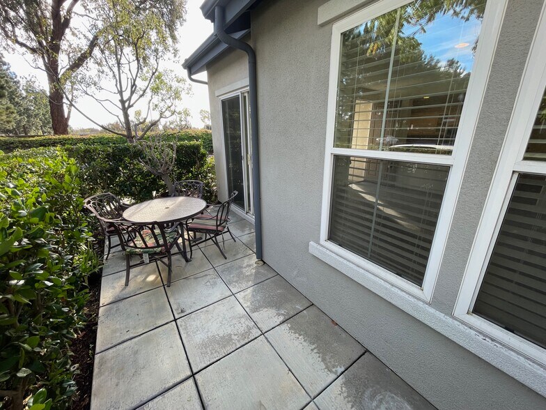 Building Photo - 3351 Via Trentino