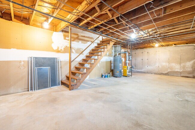 Building Photo - 29 Medford St