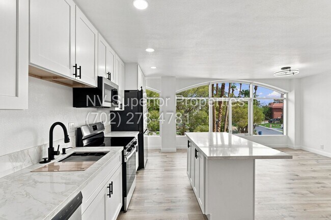 Building Photo - 3111 Bel Air Dr