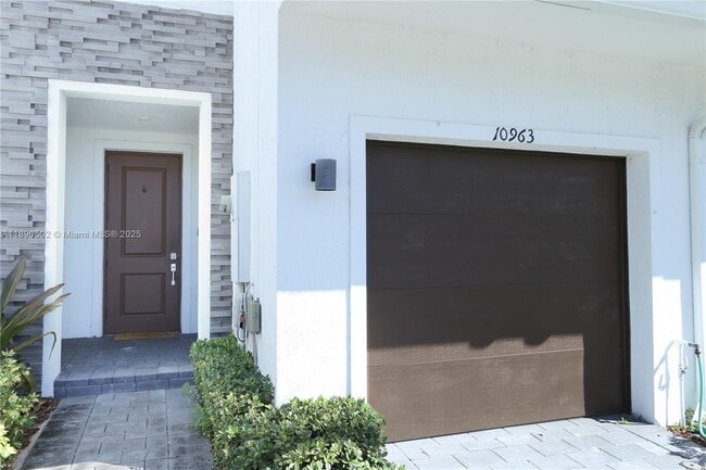 Building Photo - 10963 SW 233rd St