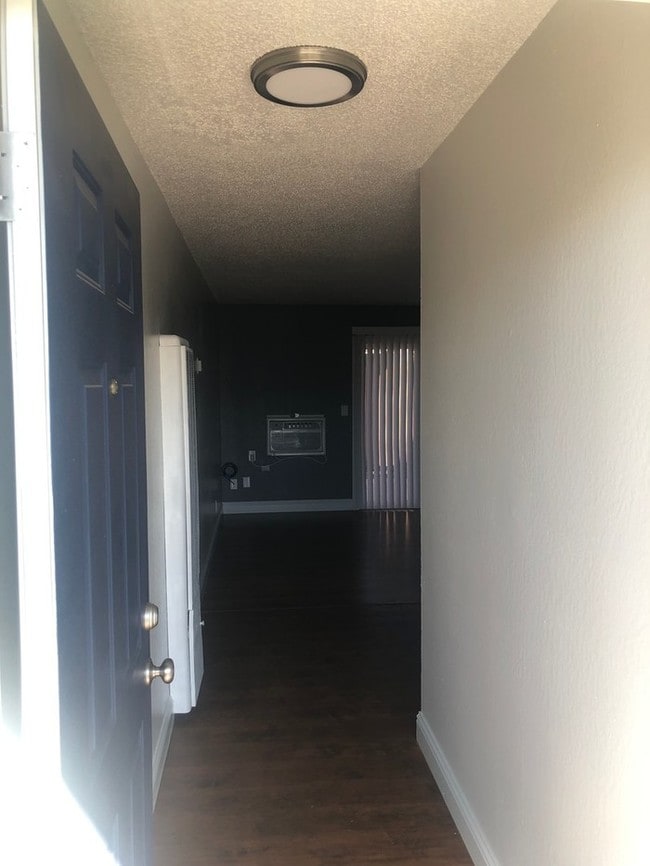 Primary Photo - 5920 Stanley Ave
