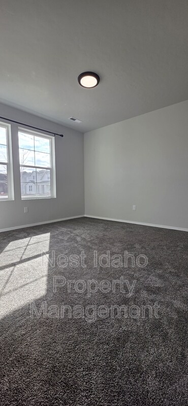 Building Photo - 2949 N Rocky Btm Wy