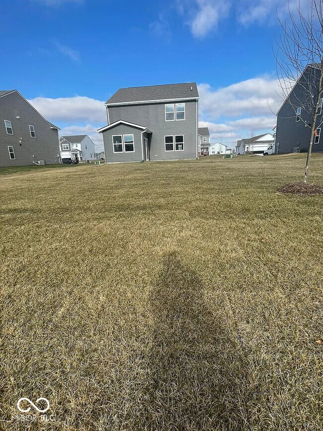 Building Photo - 6865 Orchard Run Cir