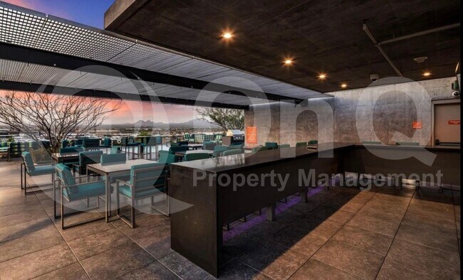 Building Photo - 7120 E Kierland Blvd