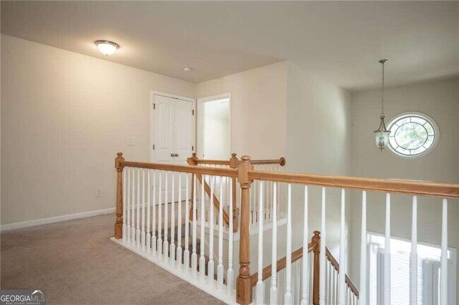 Building Photo - 304 Ridge Pointe Drive