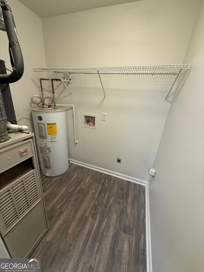 Building Photo - 111 Vintage Ct