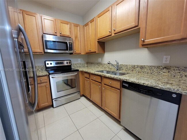 Building Photo - 12150 SW 25th Ct