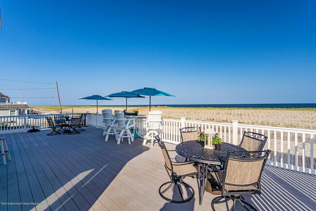 Building Photo - 2102 Oceanfront