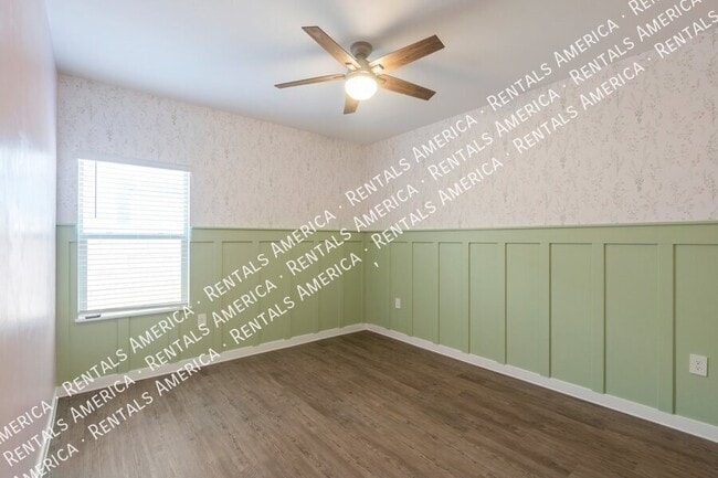 Building Photo - 12440 W Gini Ln