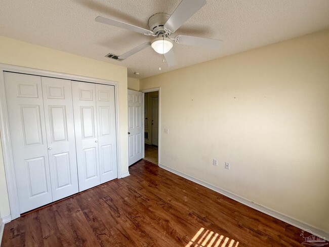 Building Photo - 8062 Heirloom Dr