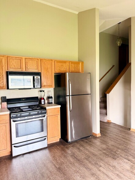 Building Photo - 7079 Sue Ct