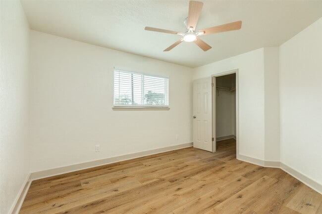 Building Photo - 2305 55th St