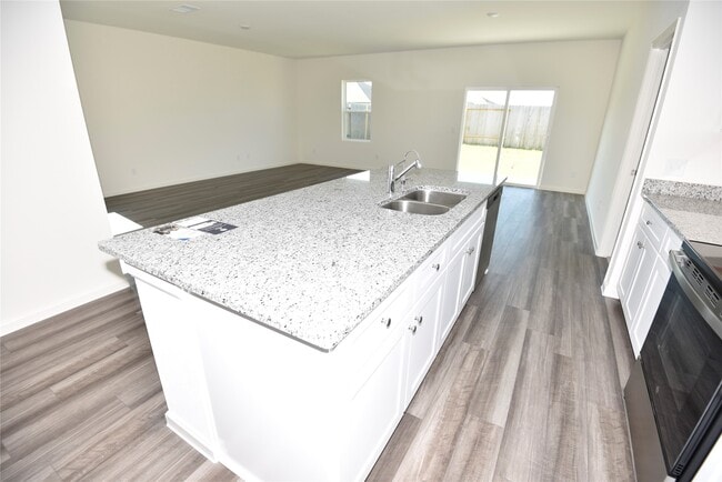 Building Photo - 21659 Cottage Ln