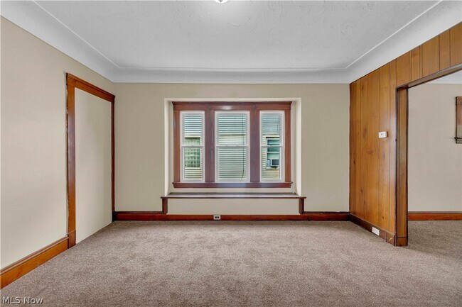 Building Photo - 3617 E 57th St