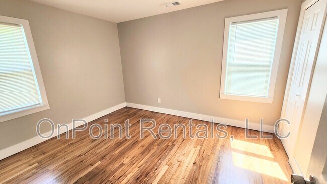 Building Photo - 7873 Syracuse St