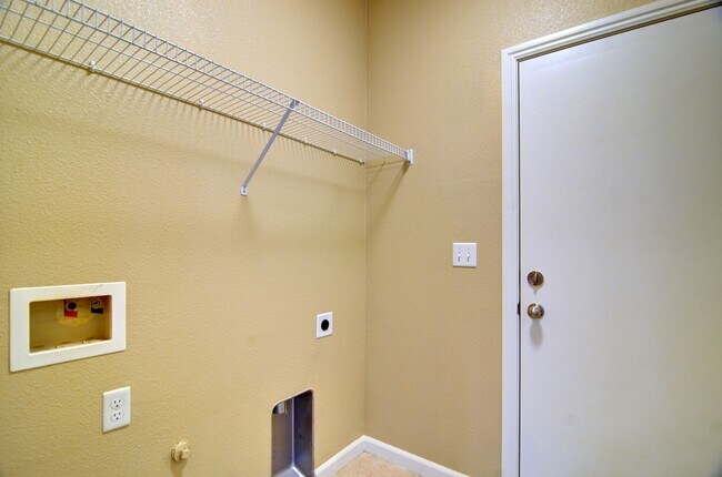 Building Photo - Fantastic 3 Bedroom/2 Bath Harlan Ranch Patio Home for Lease