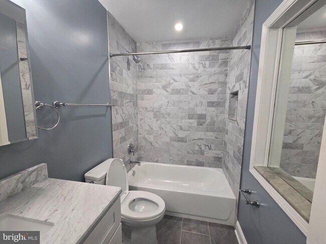 Building Photo - 8363 Dunham Ct