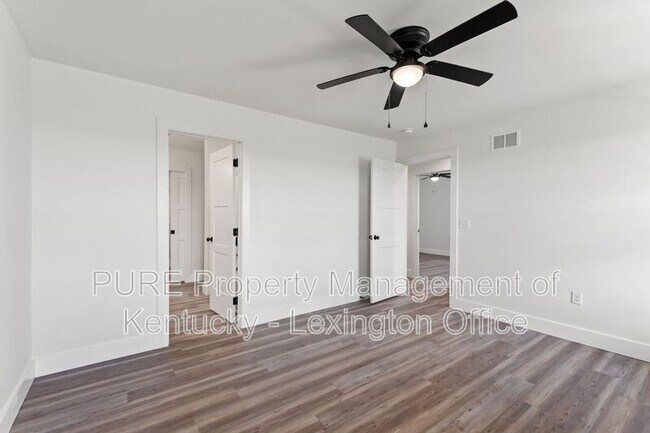 Building Photo - 340 Winding Branch Dr