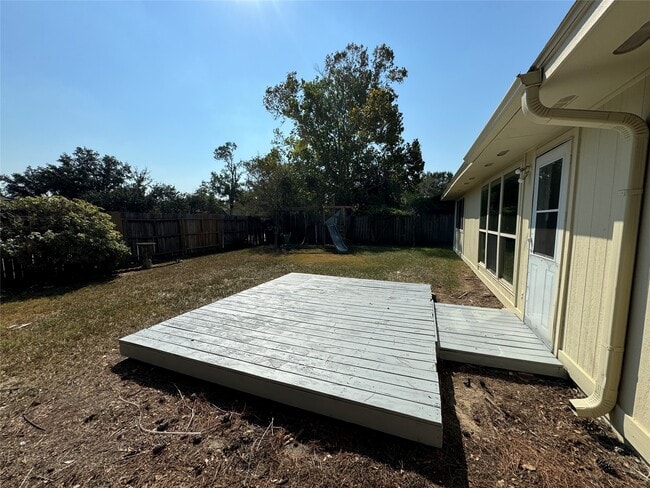 Building Photo - 20030 Lions Gate Dr