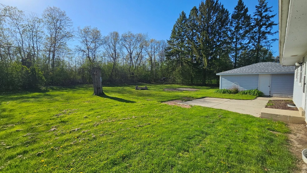 Building Photo - 499 Adeline Dr
