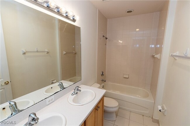 Building Photo - 10094 Mimosa Silk Dr