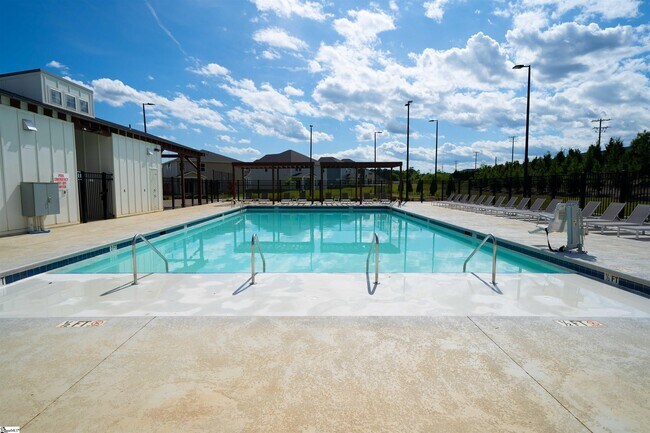 Building Photo - 1029 Killian St