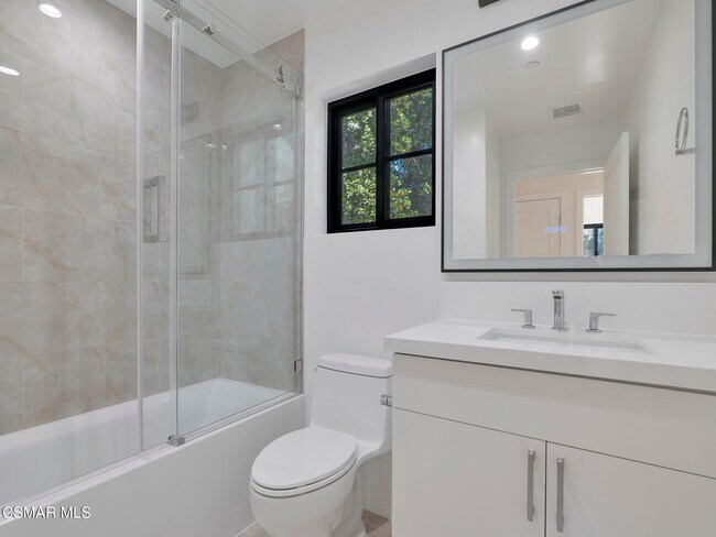 Building Photo - 3190 Los Robles Rd