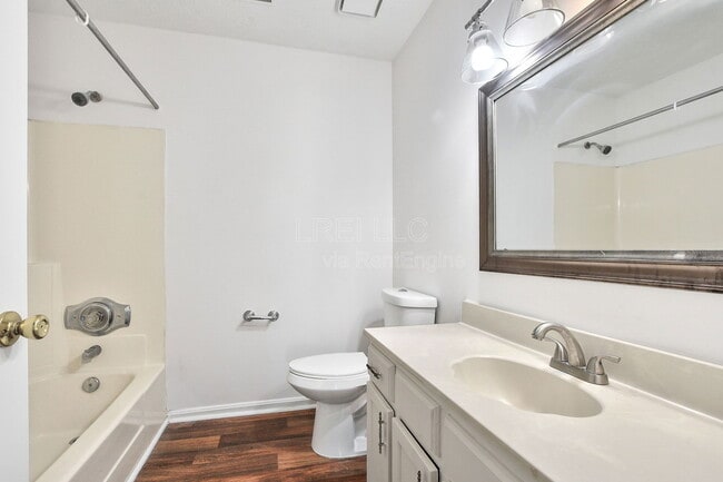 Building Photo - 5628 Wooded Lake Dr