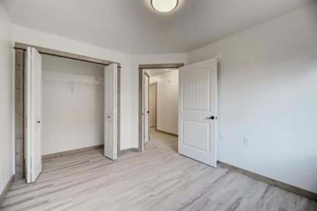 Building Photo - 3105 Cooney Dr