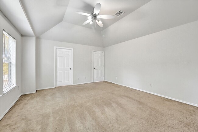 Building Photo - 11927 Shallow Oaks Dr