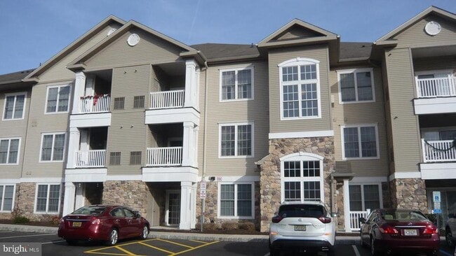 Building Photo - 432 Highland Ests