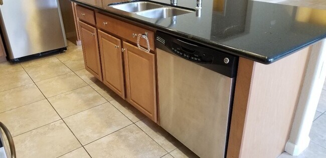 Building Photo - Beautiful 4 bd 2 bath Home for Rent in ANATOLIA Village Rancho Cordova