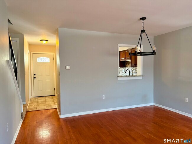 Building Photo - 163 Monticello Dr