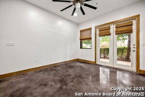 Building Photo - 1542 N Alamo St