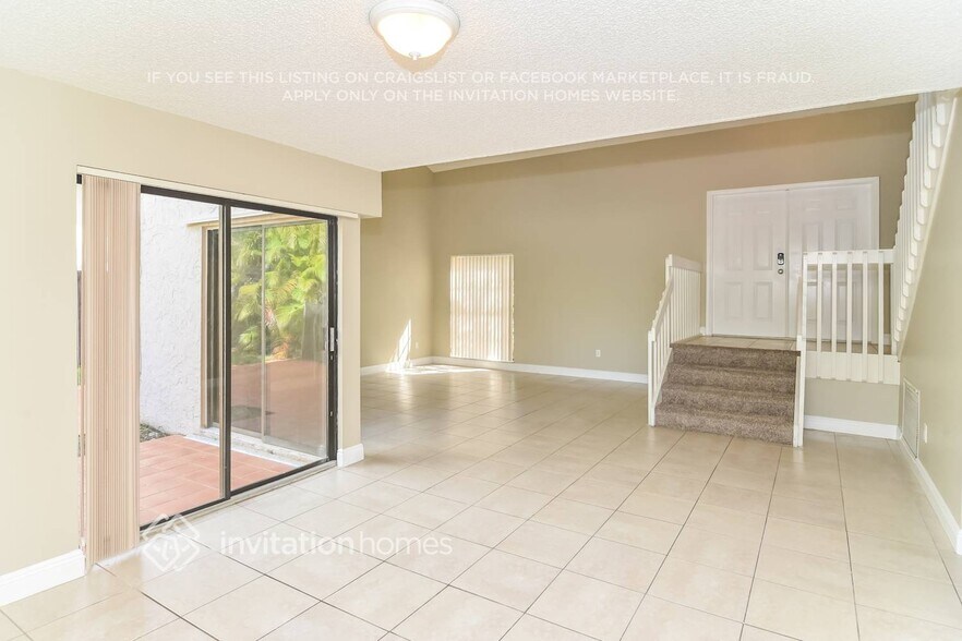 Building Photo - 5436 SW 148th Pl