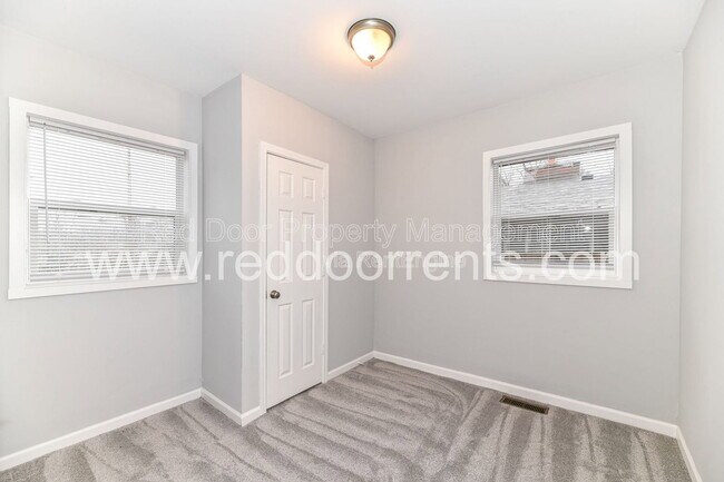 Building Photo - 3207 N Arsenal Ave