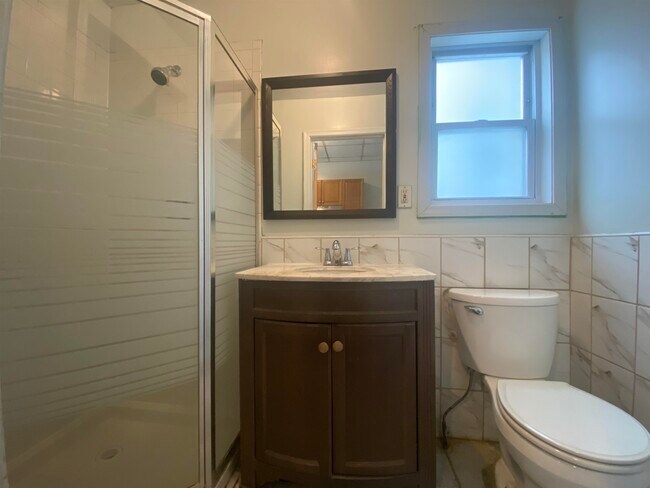 Building Photo - 43 E 35th St