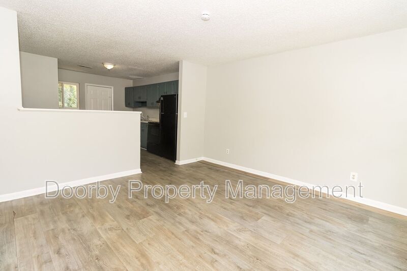 Building Photo - 7823 Basswood Ln