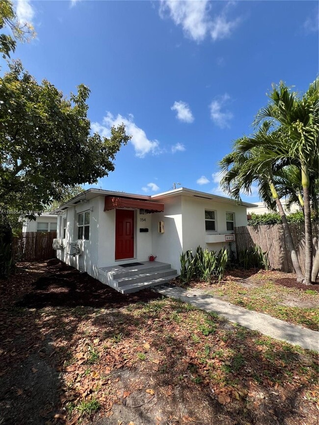 Primary Photo - 150 NE 59th St