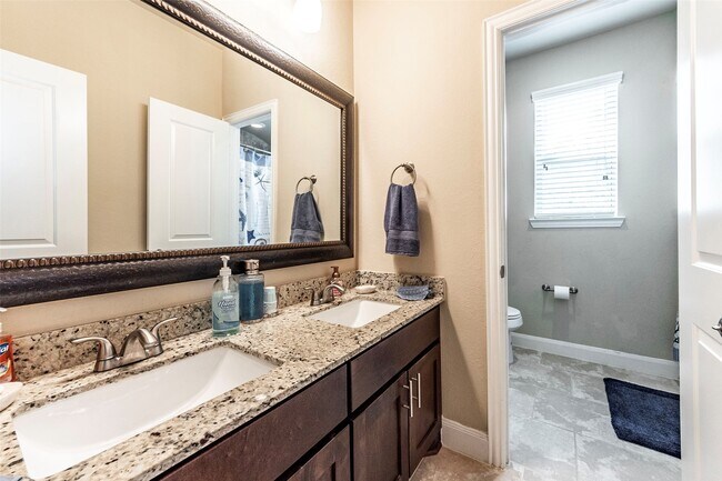 Building Photo - 403 Marina View Dr