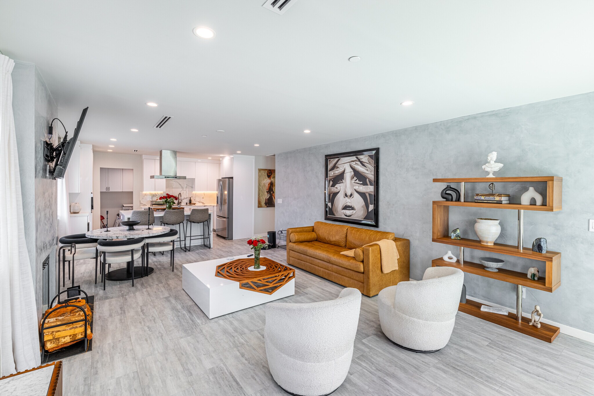 Building Photo - 8141 Hinds Ave