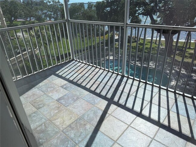 Building Photo - 1100 Imperial Dr