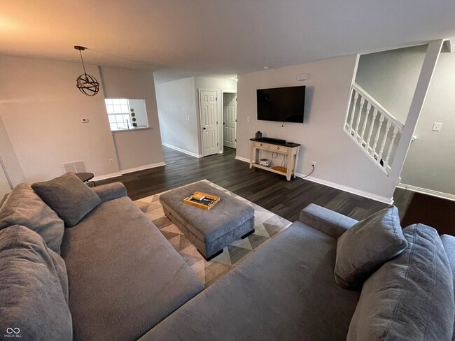 Building Photo - 3020 Skylar Ln