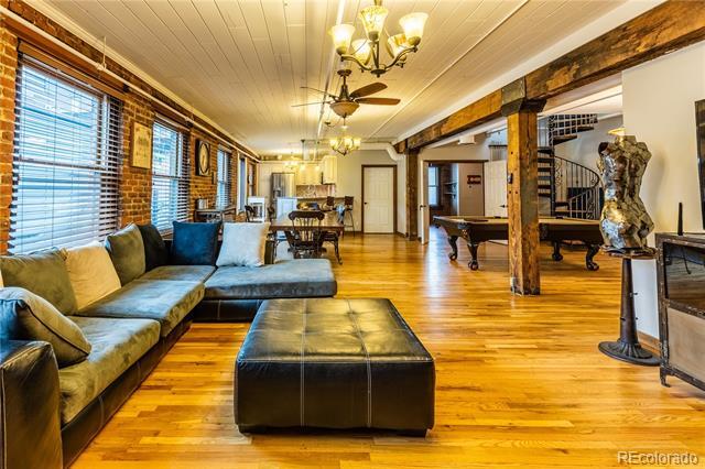 Building Photo - 1940 Blake St