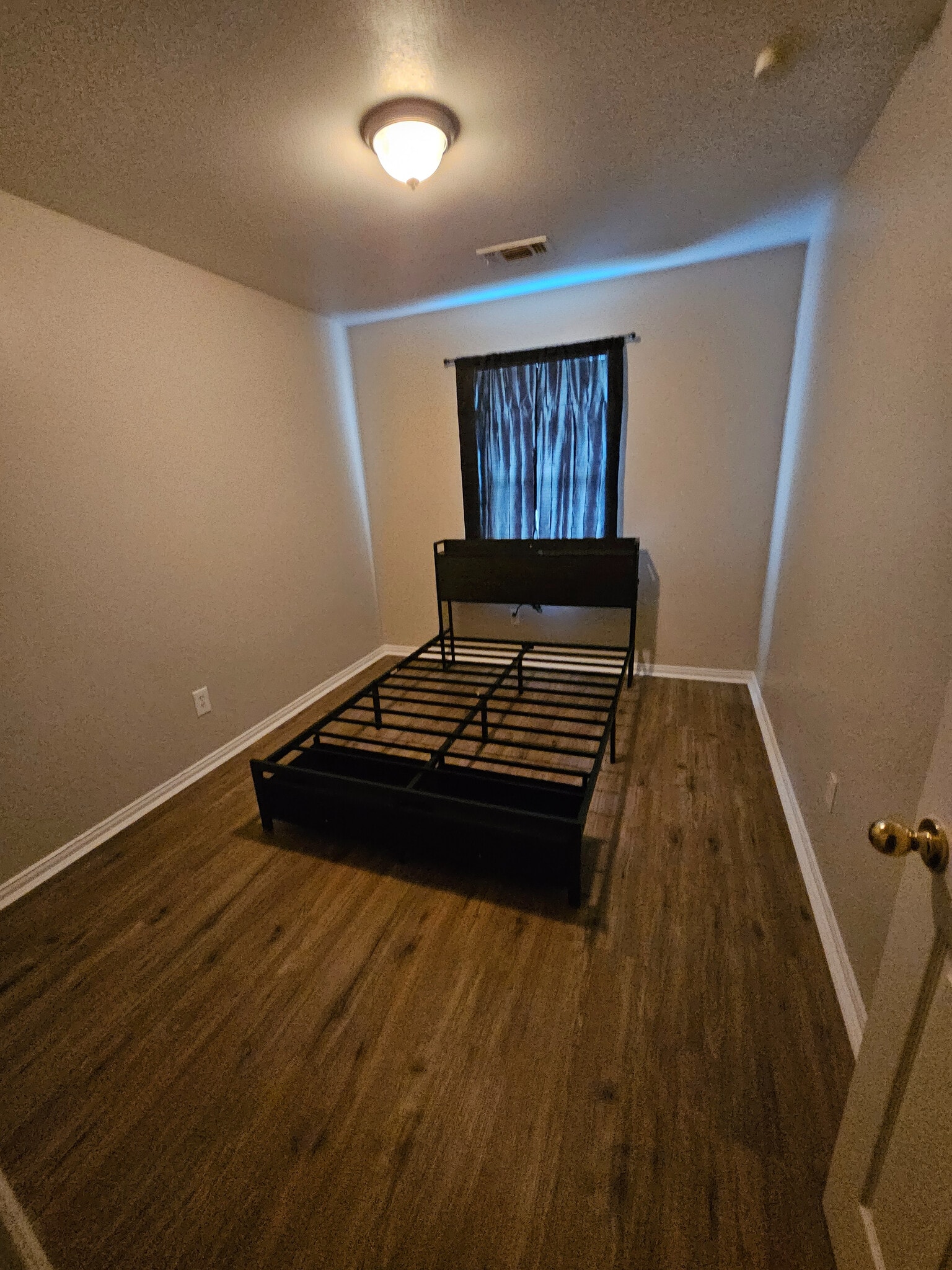 Building Photo - Room in Duplex on Stalcup Rd