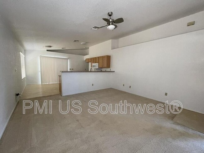 Building Photo - 2366 Parkside Dr