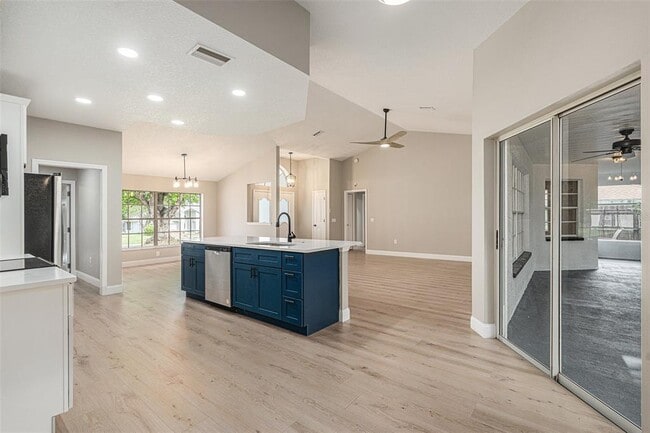 Building Photo - 5092 Abagail Dr